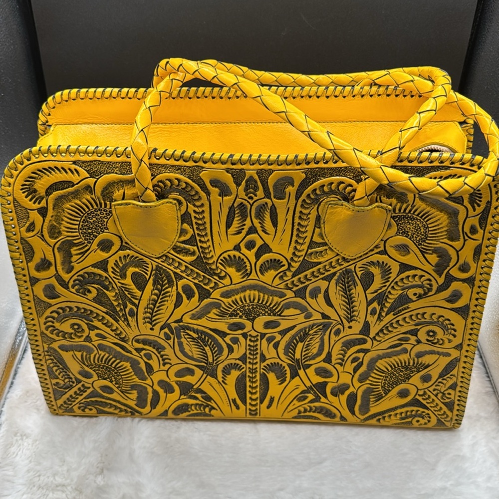 Yellow Embroidered Leather Women's Bag, TOTE M, Suitcase - Picture 10 of 11
